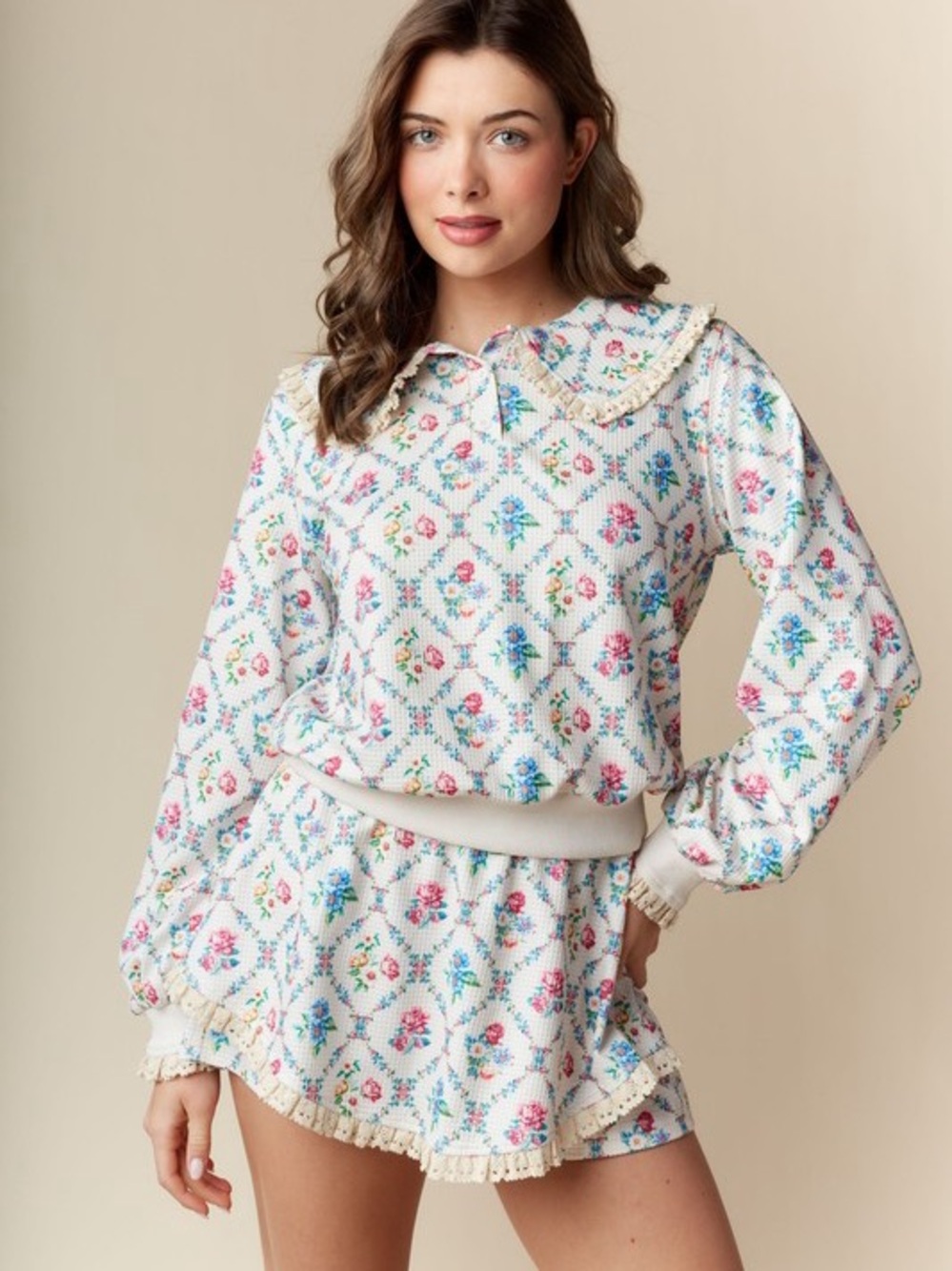 Floral Ruffle Collar Blouse in Cream